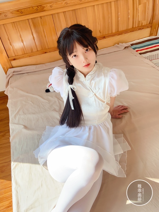 稚乖画册 夜夜 嬉戏 80d白丝.jpg 稚乖画册 夜夜 嬉戏 80d白丝.jpg